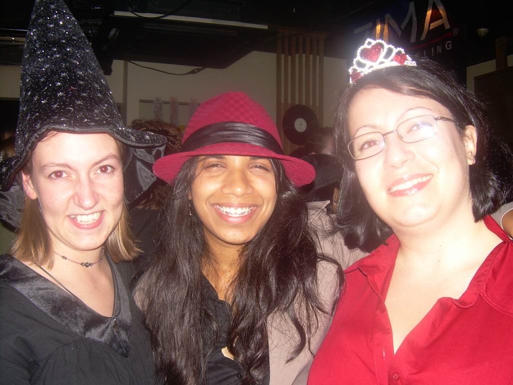 dscn0825.jpg - Me, Pam, and Elisa