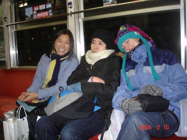 yukimatsuri5.jpg - And then we got tired on the way home.