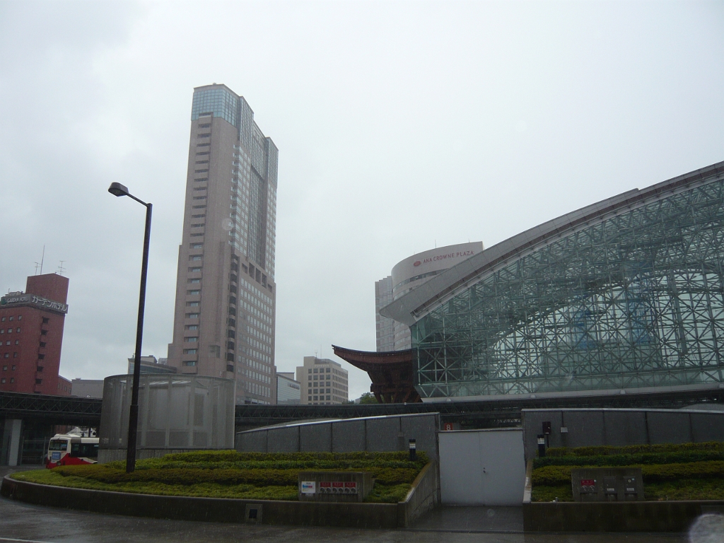 p1010797.jpg - And now I'm in Kanazawa!  That's a city in Ishikawa Prefecture, near the Sea of Japan coast, which Andrew and I thought sounded cool.