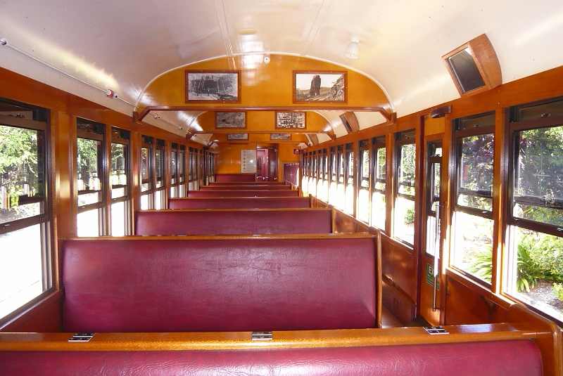 p1010127.jpg - On the train.  Aren't these old-fashioned cars cool?