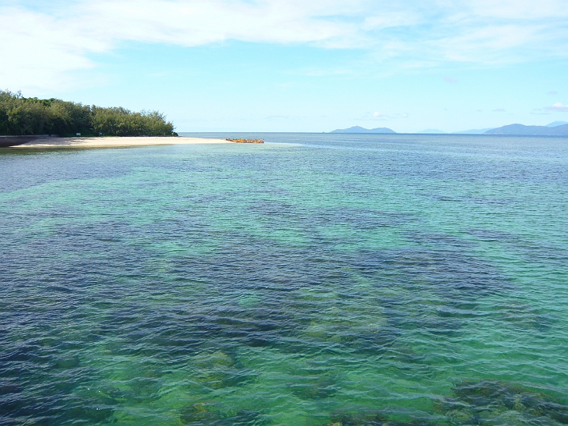 p1010180.jpg - Look at the gorgeous water!