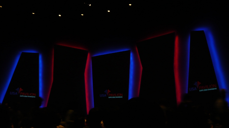 P1030257.JPG - And now we're in the next theater.  The seats vibrated to simulate an electric jolt and rain fell from the ceiling at one point.  Hmmm...where have I seen  that  before?  (Answer: US Pavilion at Aichi 2005.  Hah.)