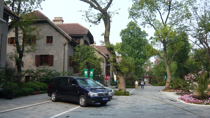 P1030334.JPG - This was an upscale development down the street.  Nothing special, but hey, this is a Shanghai dwelling.