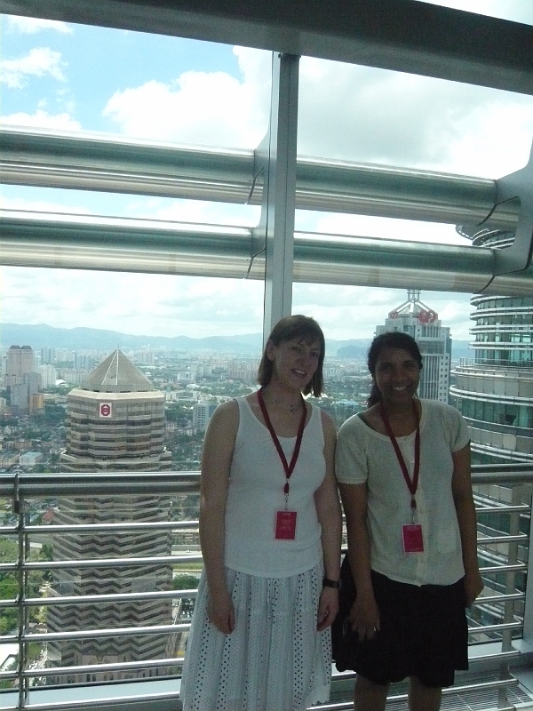 p1020333.jpg - Me 'n' Pam in the Skybridge