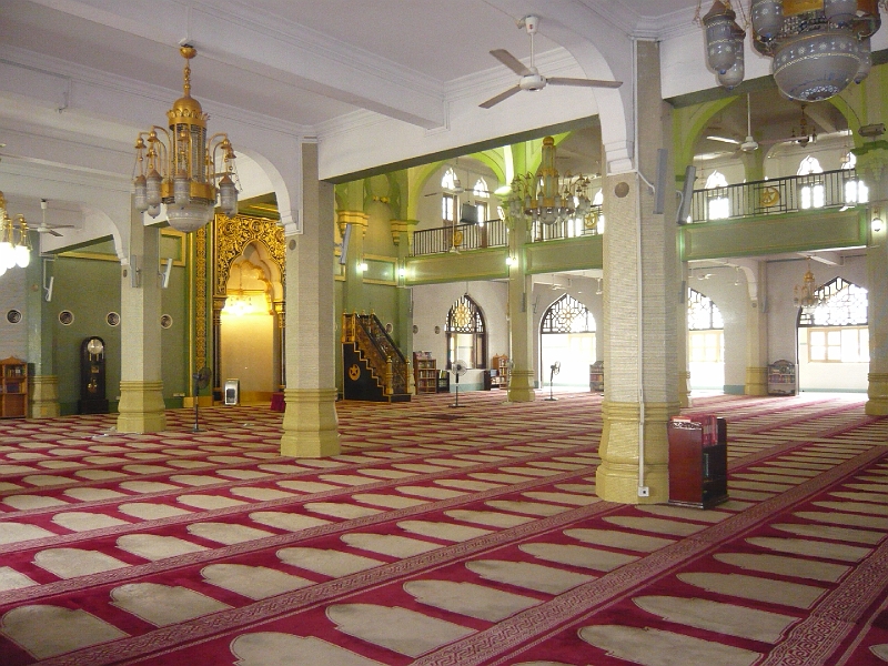 p1020359.jpg - Another view of the prayer hall